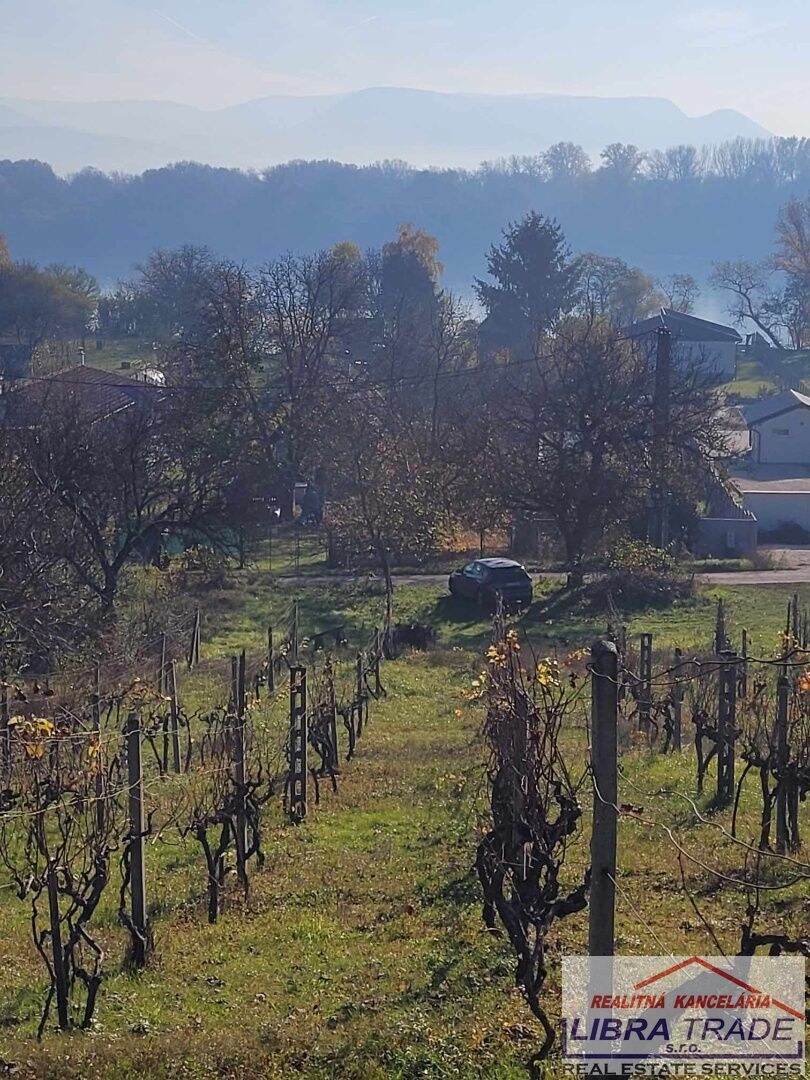 Ponúkame na predaj pozemok na Božom kopci v Štúrove. — foto 4