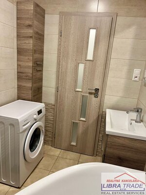 Prenájom - 2-izb.zariadený byt s balkónom v meste Šurany. — foto 5