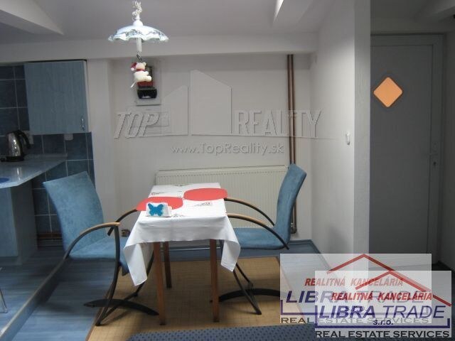 Veľký dvojgeneračný RD pri kúpelnom meste Štúrovo — foto 26