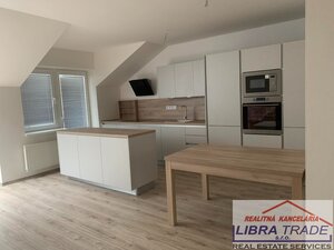 Prenájom - 3 izb.byt v novostavbe v centre mesta Nové zámky. — foto 1