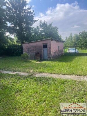 Predaj - 2-izb.starší RD s pekným pozemkom 1800m2 v Dedine Mládeže. — foto 4