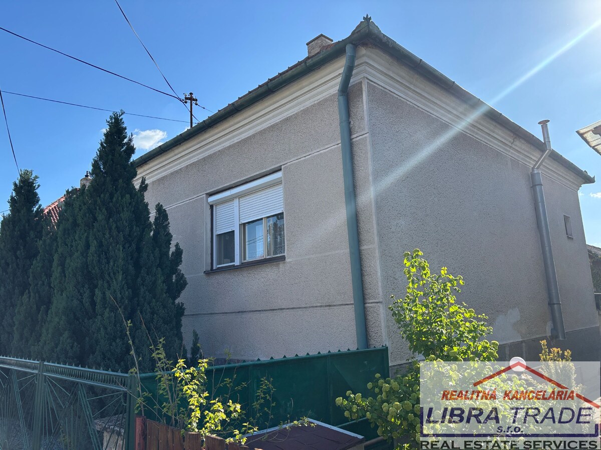 Na predaj rodinný dom v obci Dvory nad Žitavou — foto 2
