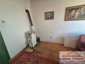 Ponúkame na predaj útulný domček v obci Sikenička. — foto 6