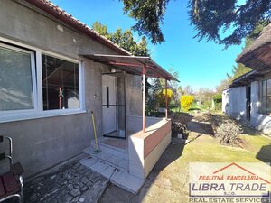 Ponúkame na predaj rodinný dom s pekným pozemkom v obci Nána. — foto 18