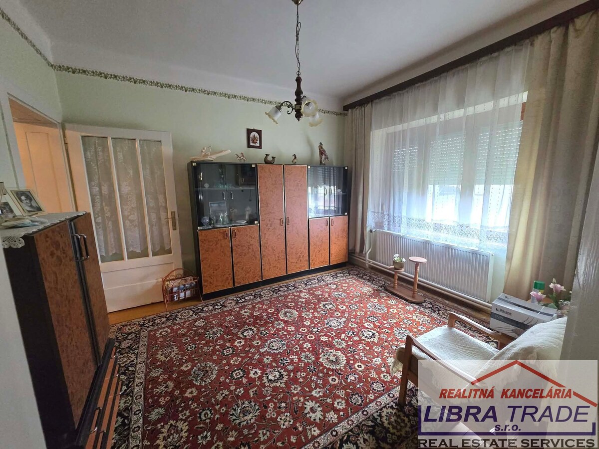 Ponúkame na predaj rodinný dom s pekným pozemkom v obci Gbelce. — foto 9