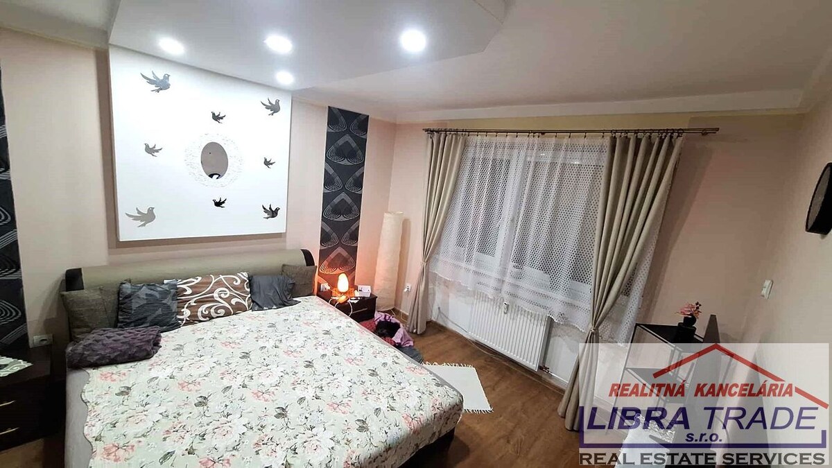 EXKLUZÍVNY PREDAJ - Kompletne prerobený 2 izbový tehlový byt v Komárne  — foto 11