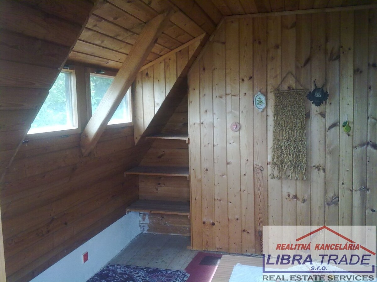 Ponúkame na predaj chatu s pekným pozemkom a krásnym výhľadom pri Štúrove. — foto 4