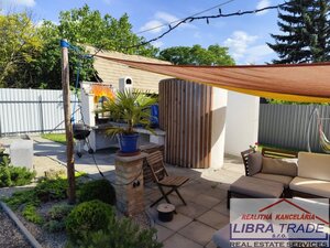 Ponúkame  na predaj zrekonštruovaný, zariadený rodinný dom s garážami v obci Svodín. — foto 7