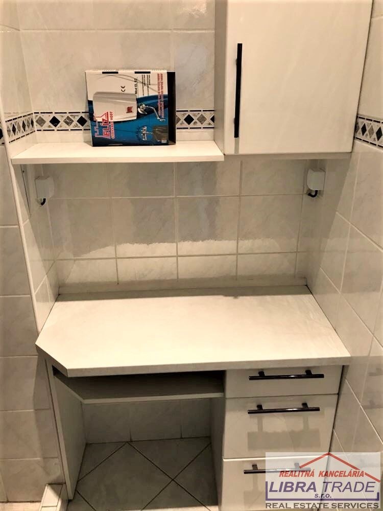 PREDAJ/PRENÁJOM - skladových - výrobných - obchodných logistických priestorov vhodné na skladovanie v Hurbanove — foto 13