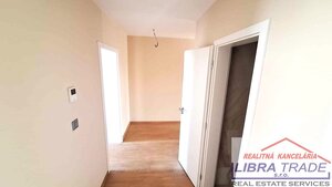 PREDAJ - veľký 4 izbový byt s vlastným kúrením s 2 terasami v centre Komárna DOHODA MOŽNÁ! — foto 13
