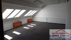 Ponúkame na prenájom 8 kancelárskych priestorov rozlohou od 12,7 m2  do 94 m2 — foto 4