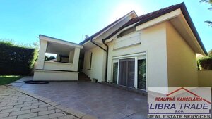 PREDAJ - Kompletne prerobený 5 izbový rodinný dom v tichej a vyhľadávanej lokalite v Komárne  — foto 1