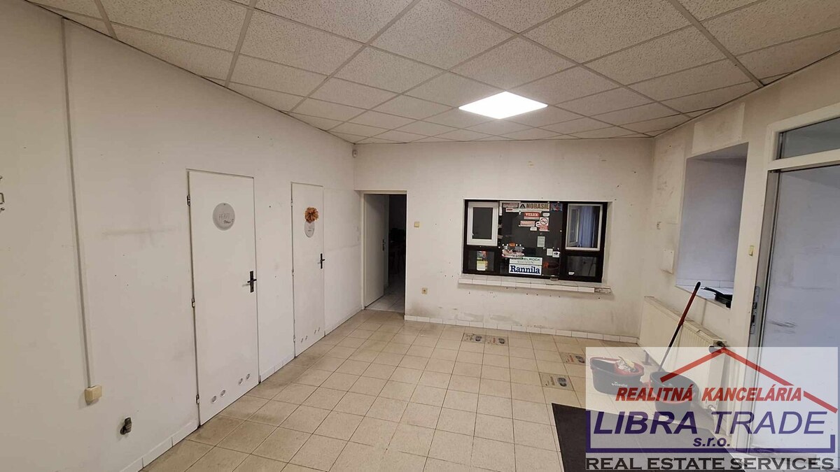 PREDAJ - PRIEMYSELNÉHO AREÁLU V KOMÁRNE ČASŤ NOVÁ STRÁŽ  DOHODA MOŽNÁ! — foto 13