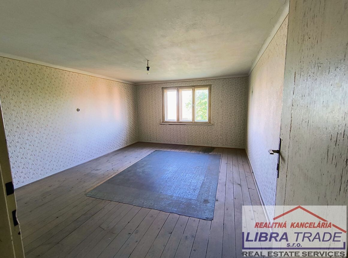 Veľký 4-izbový dom v obci Kamenín ZNÍŽENÁ CENA!!!! — foto 16