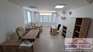 PRENÁJOM - Kancelárske priestory na Leteckom poli v Komárne  — foto 1