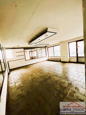 PREDAJ - 6 izbový poschodový dvojgeneračný tehlový rodinný dom v BENE, Komárno — foto 9