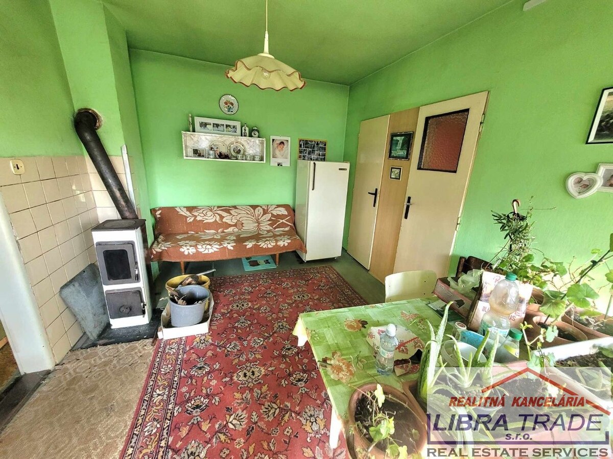 Ponúkame na predaj tehlový rodinný dom s garážou v obci Salka. — foto 6