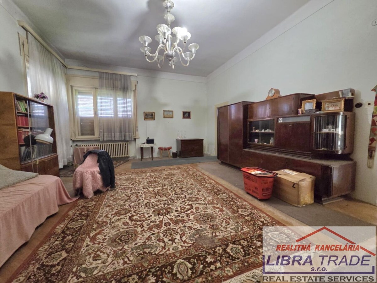 ŠTÚROVO - rodinný dom v centre mesta Štúrova vhodný aj na podnikanie. — foto 4
