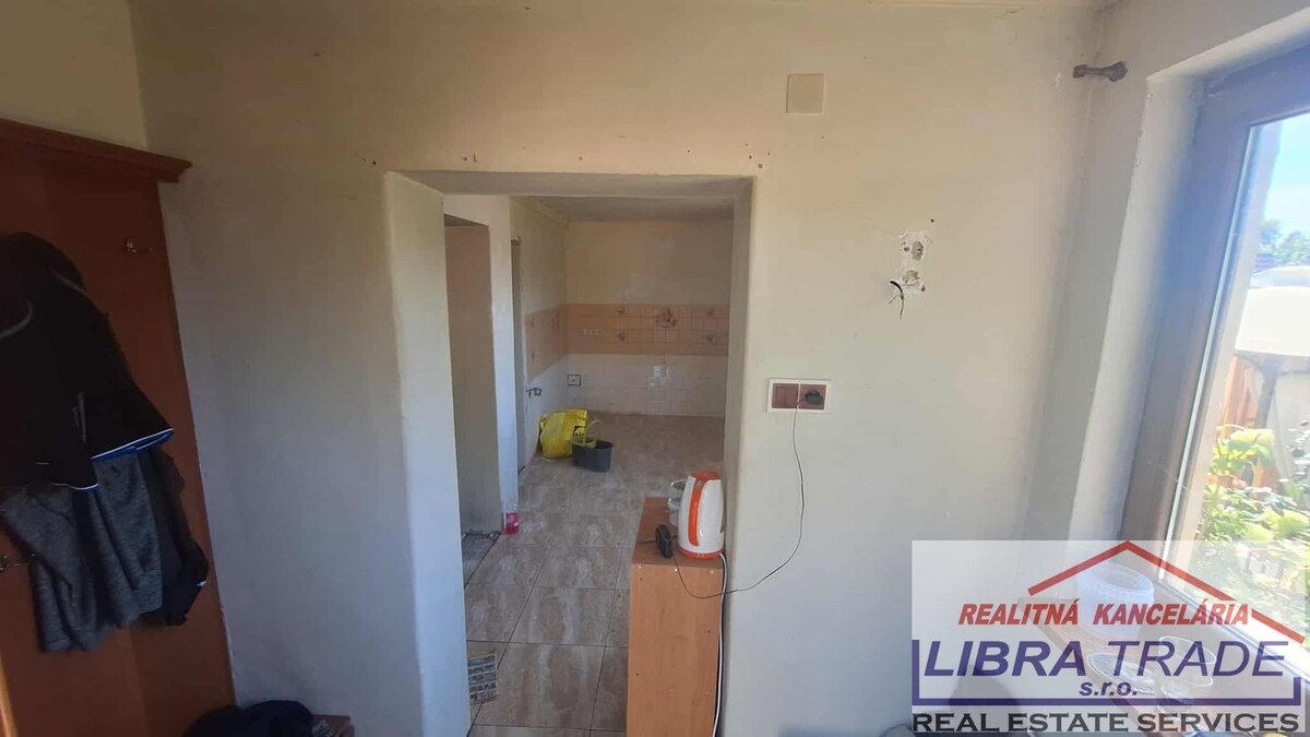 IBA U NÁS! PREDAJ - 4 izbový dom vhodný na rekonštrukciu podľa vlastných predstáv na Alžbetinom ostrove v Komárne — foto 6