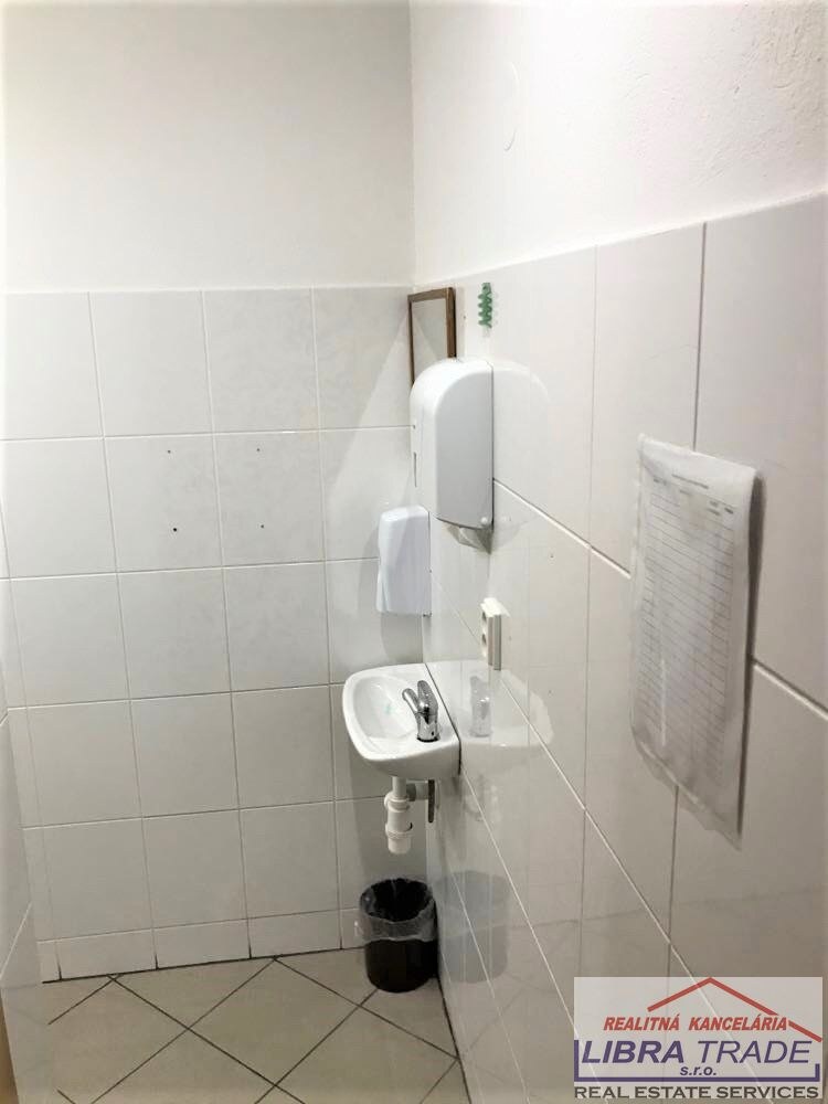 PREDAJ - ZABEHNUTÝ PENZIÓN S REŠTAURÁCIOU V CENTRE KOMÁRNA — foto 22