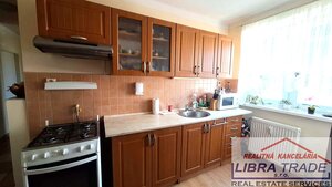 EXKLUZÍVNY PREDAJ - Kompletne prerobený 2 izbový tehlový byt v Komárne  — foto 1
