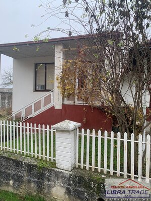 Rodinný dom do prenájmu v obci Veľké Lovce. — foto 1