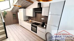 PREDAJ - Kompletne prerobený 4 izbový rodinný dom v CENTRE Komárna pamiatková zóna VÝHODNÁ KÚPA!  — foto 1