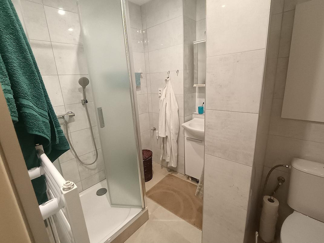 Na predaj štýlový 1-izbový zrekonštruovaný byt v centre – 41 m², balkón — foto 5