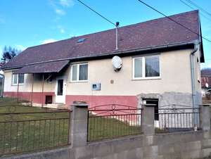 Rodinný dom s 3000 m² pozemkom – Pčoliné — foto 1