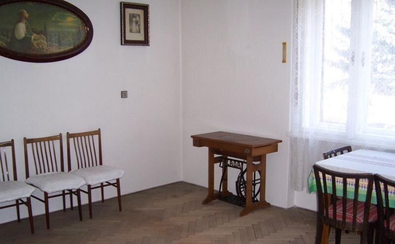 4 izbový byt vo vile, 120 m2, Handlová, Centrum — foto 2