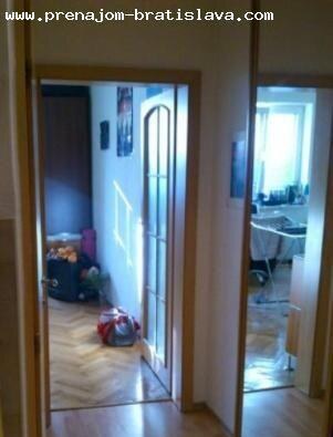Prenájom 1 i. byt Stare mesto Obchodná — foto 3