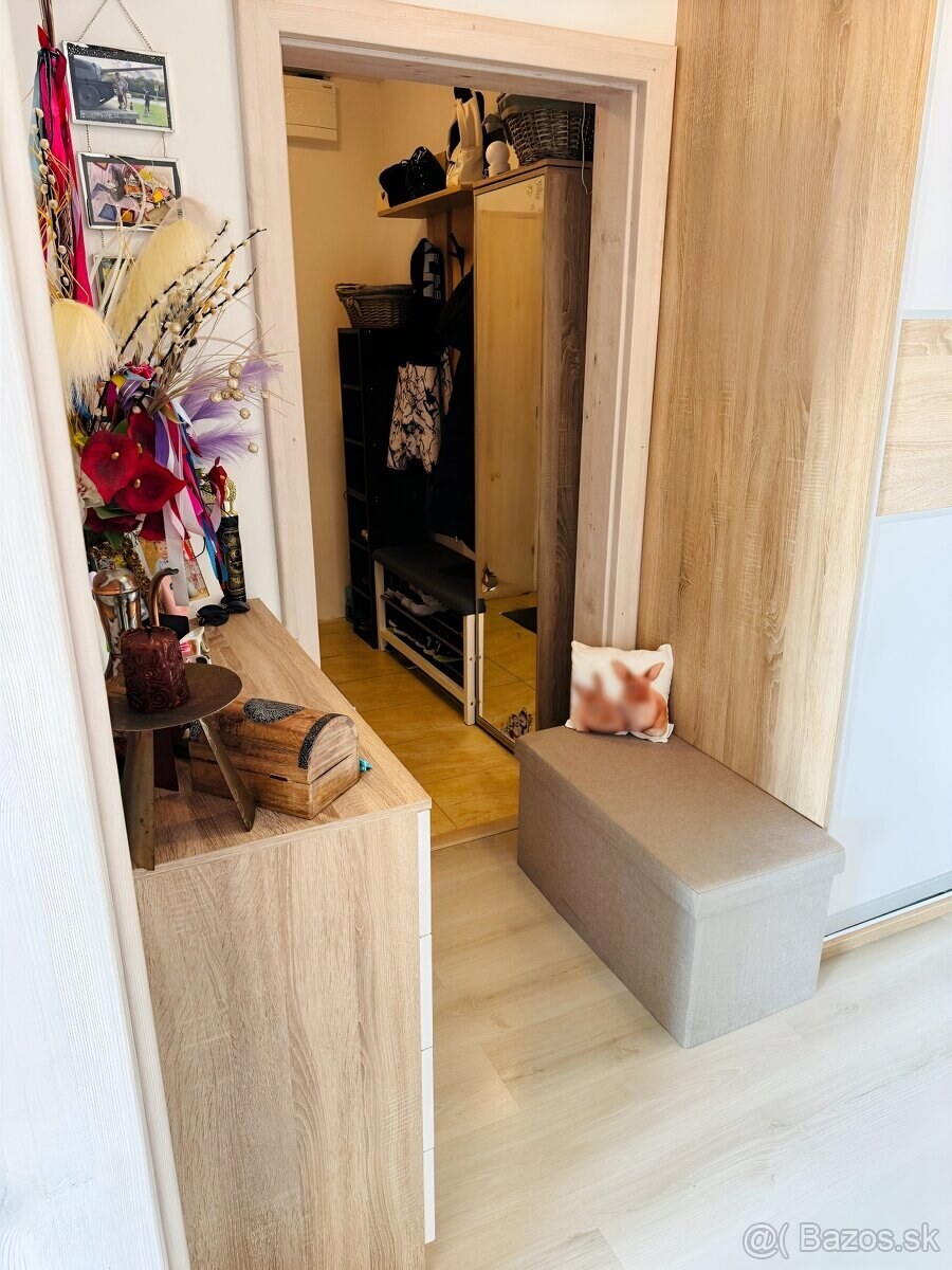 Kompletne zrekonštruovaný 3 - izbový byt s lodžiou — foto 15