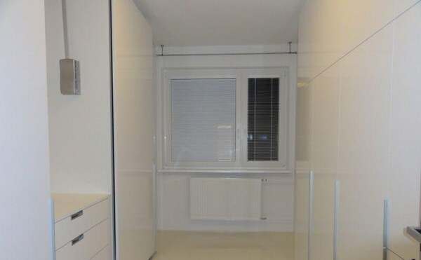 Prenájom 3 izbový byt. 72 m2 - zariadený, Prievidza
