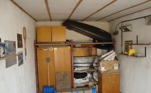 Garáž pri železničnej trati Poprad — foto 1