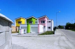 EXKLUZÍVNE - NA PREDAJ, 4 izbový rodinný dom, novostavba (žltý), Trenčín — foto 1