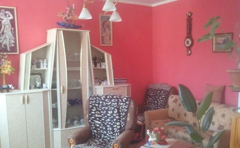 Menší rodinný dom so záhradou vo Vraní — foto 3