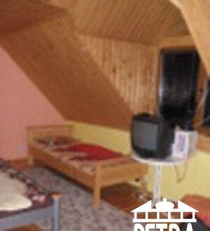 Menší zrekonštruovaný 2 izbový dom — foto 1