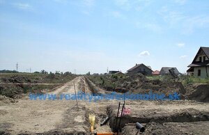 Pozemok 585 m2, Hrubý Šúr, predaj slnečného pozemku — foto 3