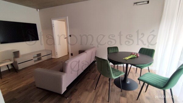 2-izb, PRENÁJOM Kováčska, 2/3 s parkovacím miestom