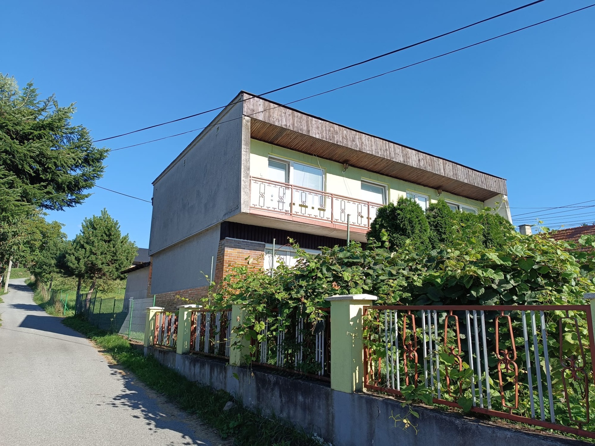 Rodinný dom na predaj – Veľká Lehota (okres Žarnovica) — foto 2