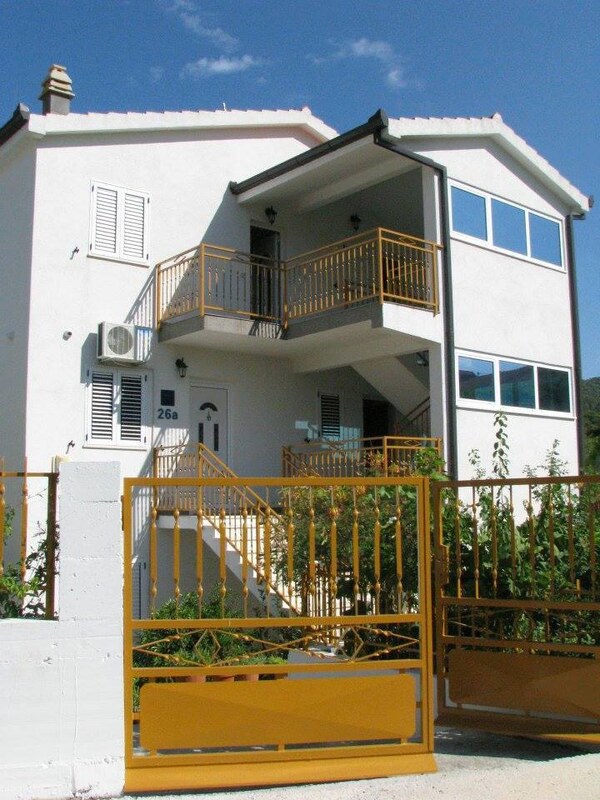 APARTMÁNOVÝ DŮM, MARINA-VINIŠĆE