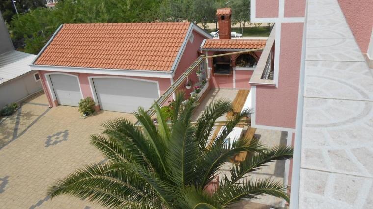 VILLA S BAZÉNOM A VÝHĽADOM NA MORE, ZADAR — foto 20