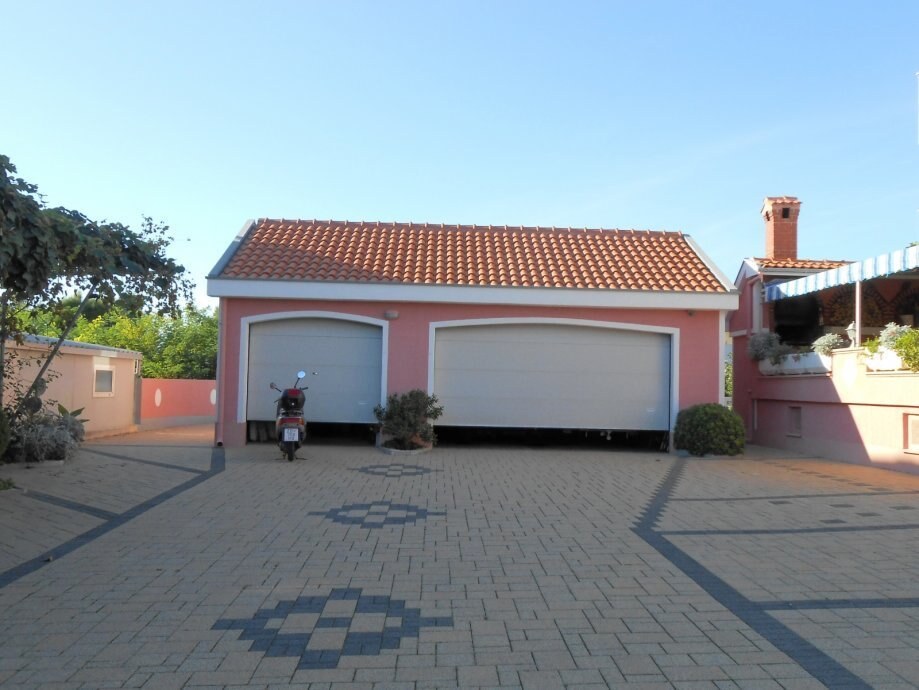 VILLA S BAZÉNOM A VÝHĽADOM NA MORE, ZADAR — foto 5