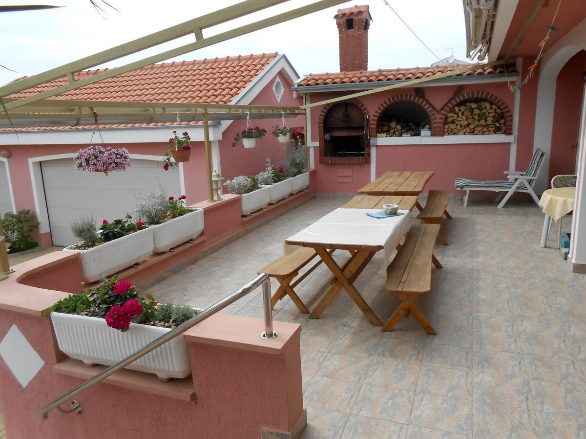 VILLA S BAZÉNOM A VÝHĽADOM NA MORE, ZADAR — foto 7
