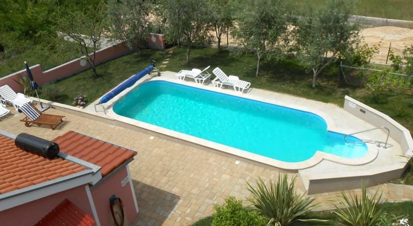 VILLA S BAZÉNOM A VÝHĽADOM NA MORE, ZADAR — foto 8