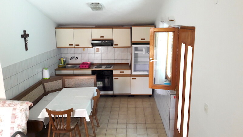 APARTMÁNOVÝ DOM, len 150m od pláže - VIR — foto 9